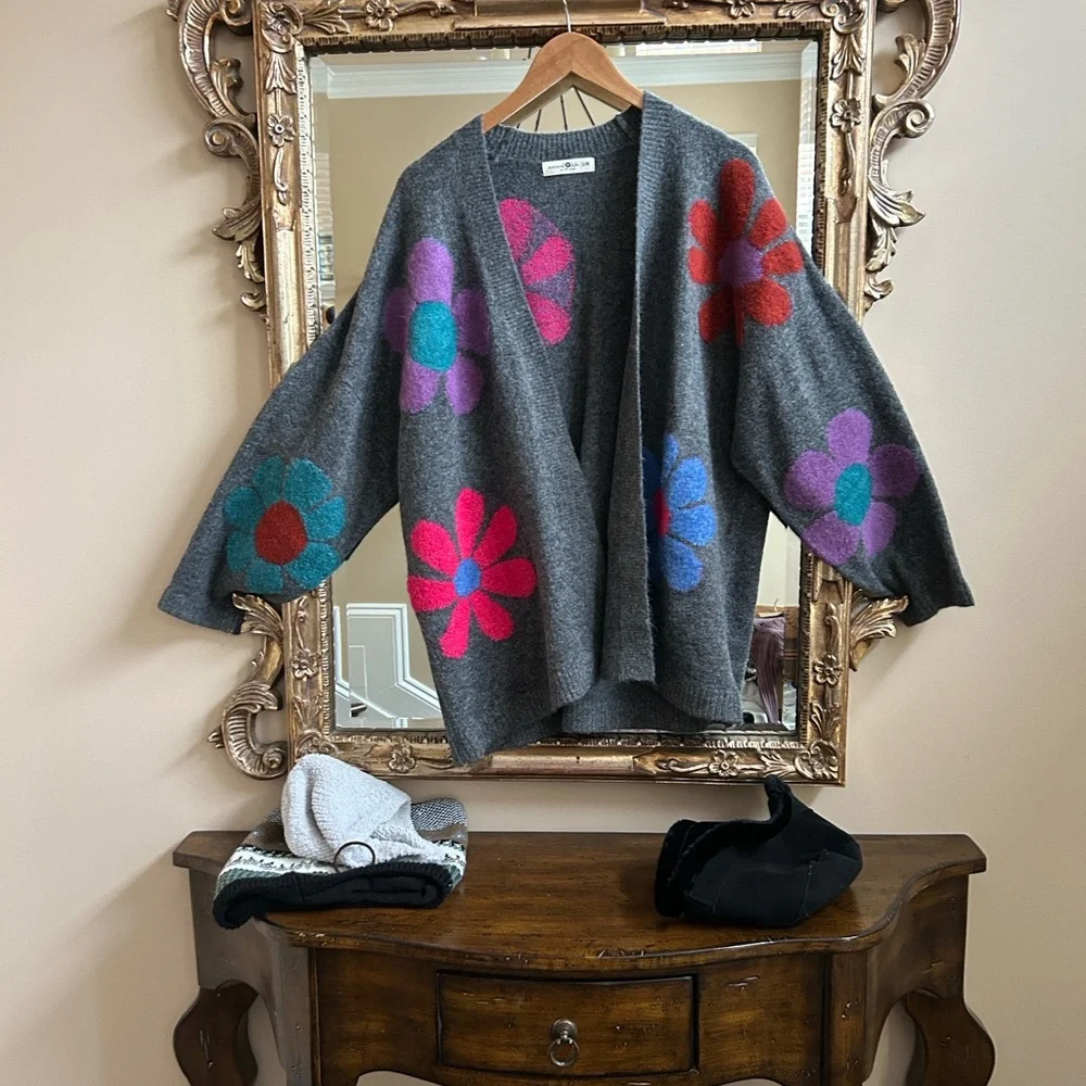 NATURAL LIFE Colorful Floral Gray Cardigan - Picture 3 of 9